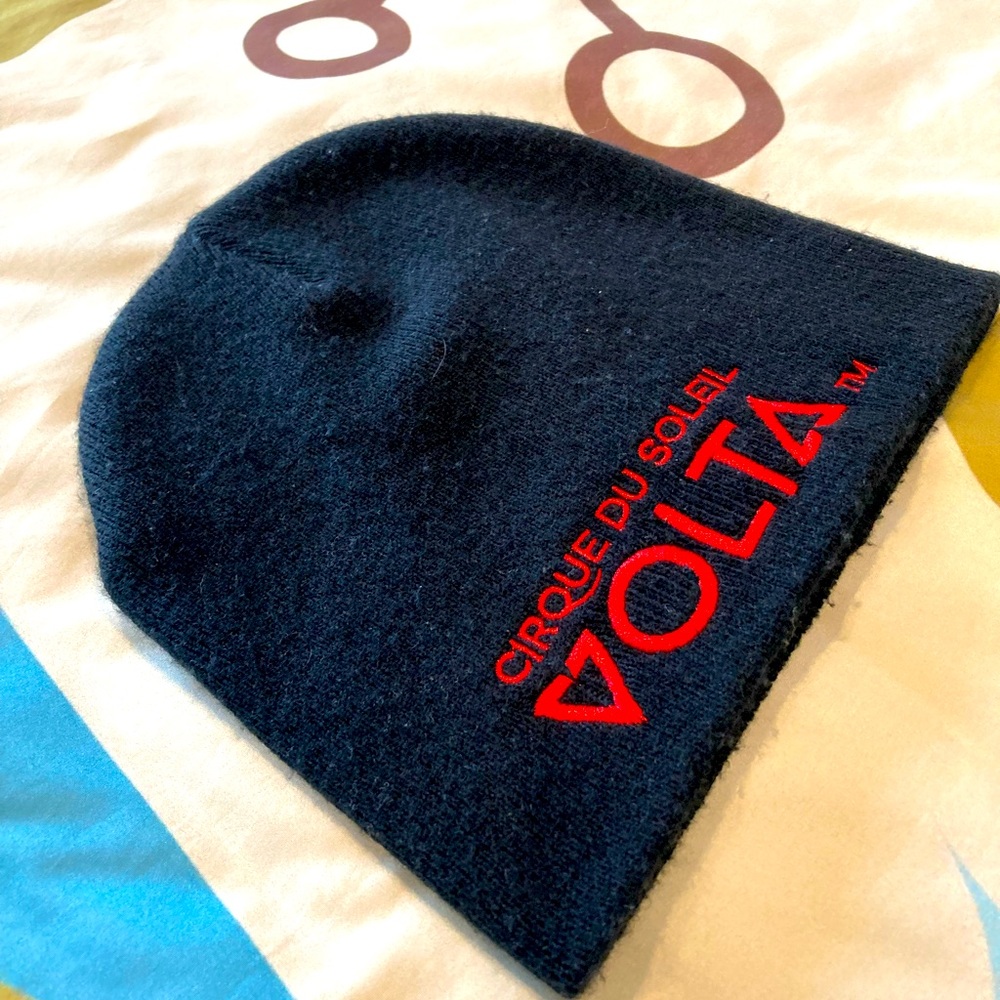 Cirque du Soleil VOLTA beanie hat O/S